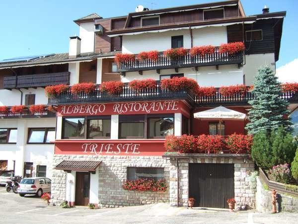 Albergo Trieste Tambre d'Alpago Exterior photo