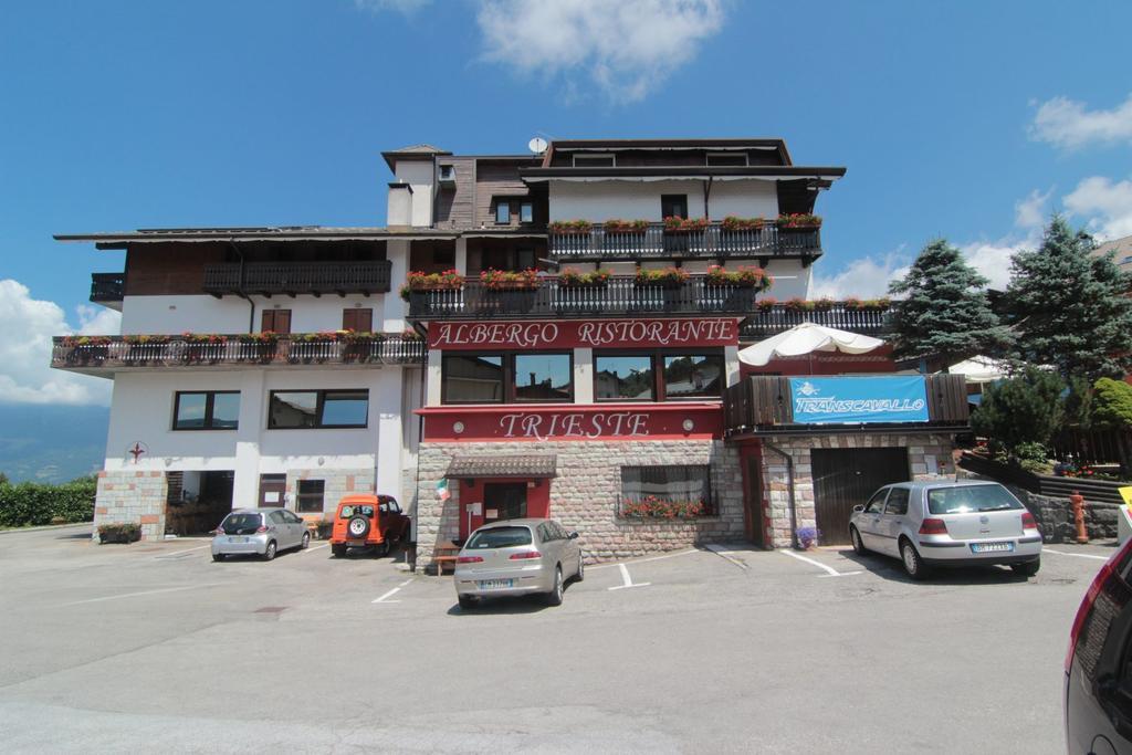 Albergo Trieste Tambre d'Alpago Exterior photo